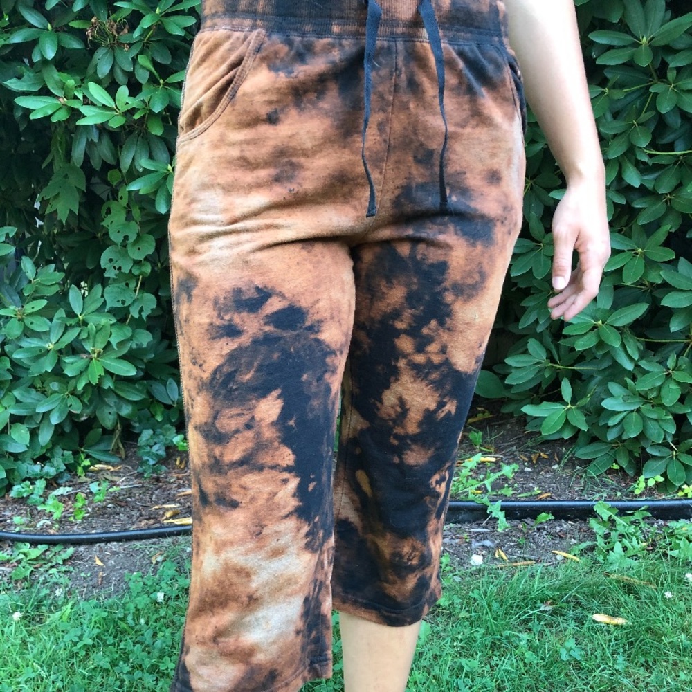 Bleach dyed capris